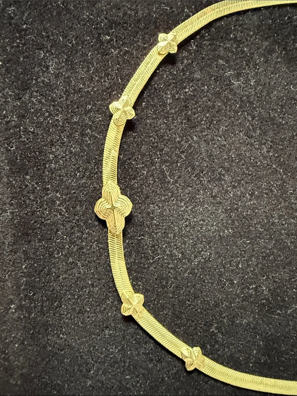Gold Floral Accent Choker Necklace - Women Jewelry - Picture 2 of 3